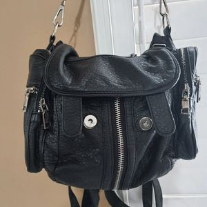 Interchangeable shoulder/backpack